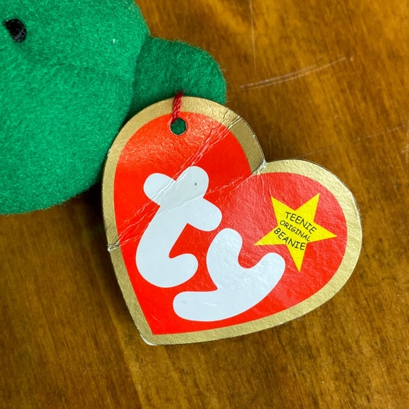 Teenie Beanie Baby, Erin the Bear lucky charm clover - Picture 5 of 7